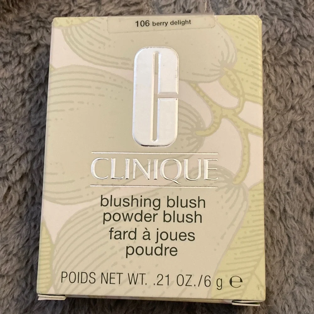 Clinique Blush - Picture 1 of 4